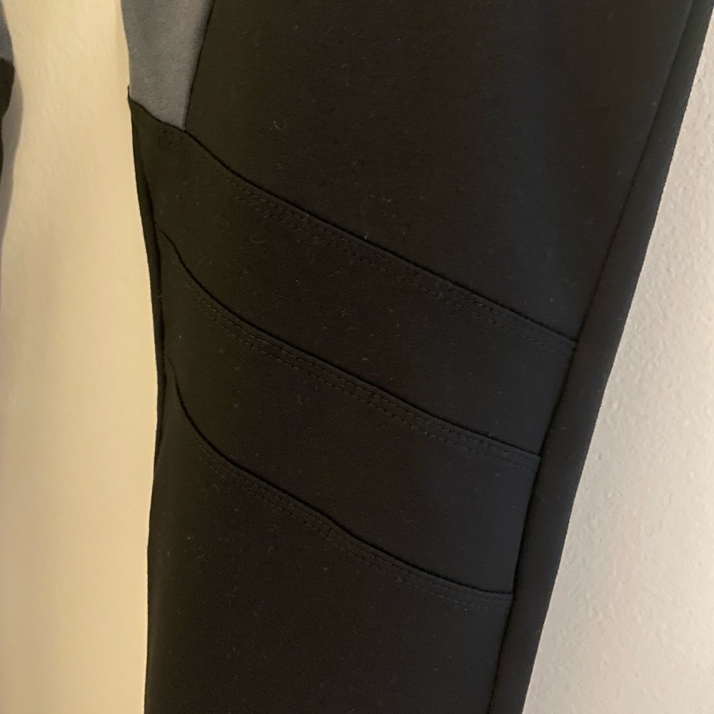 MTA Sport Multi-Tone Athletic Leggings - Picture 4 of 9